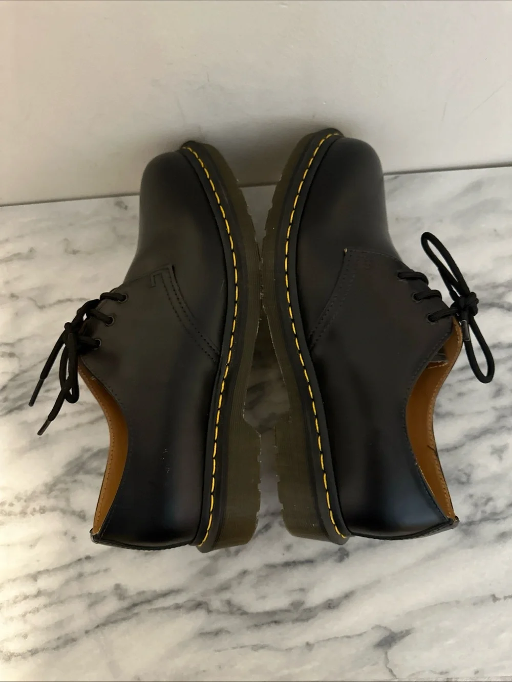 Dr. Martens 3-Eye Smooth Leather Oxford - Black womens sz -10 unisex